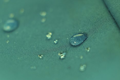 Determinazione della resistenza all'acqua - TS EN ISO 811