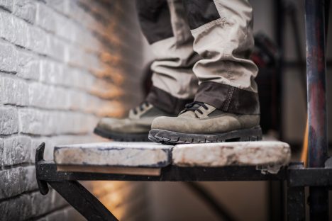 TS EN ISO 20344 Prova di resistenza al punzonamento non metallico